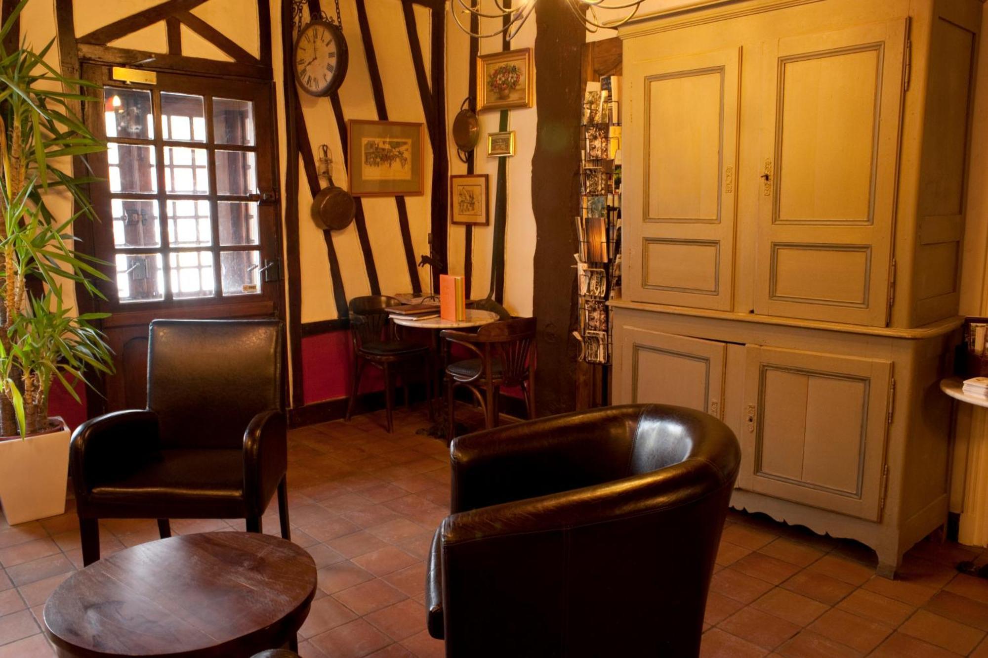 Hostellerie Et Spa De La Vieille Ferme Криэль-сюр-Мер Экстерьер фото