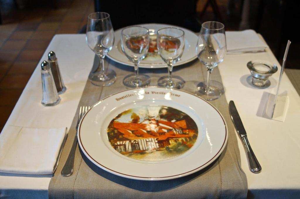 Hostellerie Et Spa De La Vieille Ferme Криэль-сюр-Мер Экстерьер фото